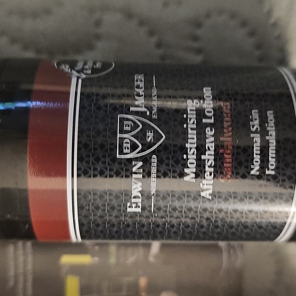 Edwin Jagger Moisturising Aftershave Lotion - Black - Picture 2 of 5